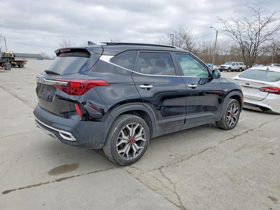 2023 KIA Seltos sx