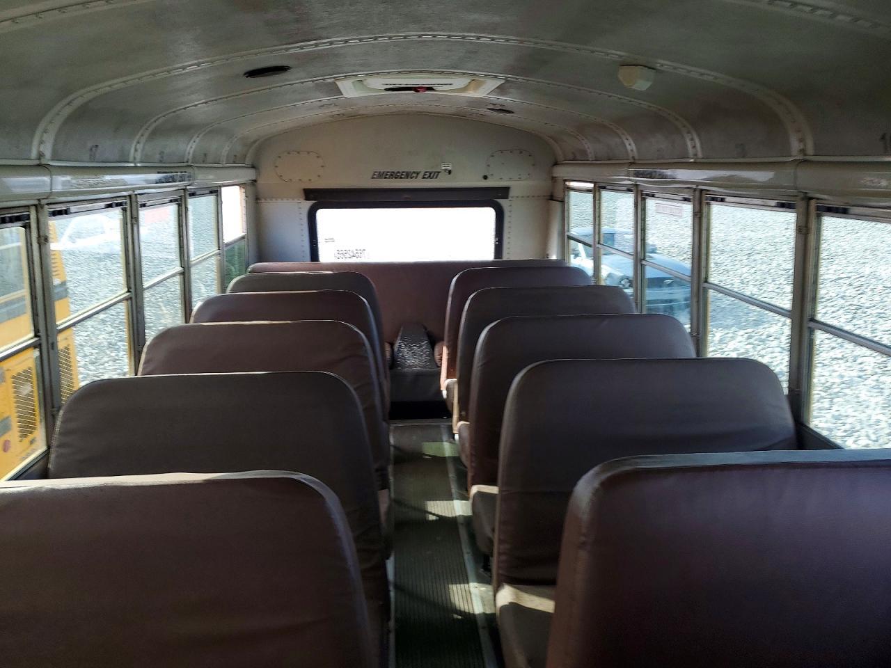 2004 Thomas Built HDX School Bus School Bus