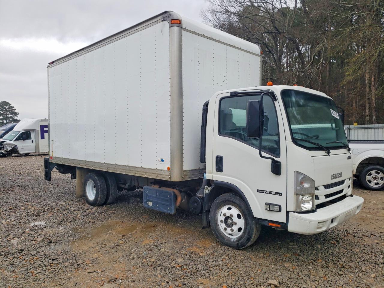2017 Isuzu NPR HD BOX Truck