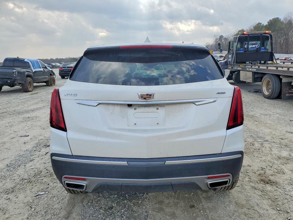2022 Cadillac XT5 Premium Luxury