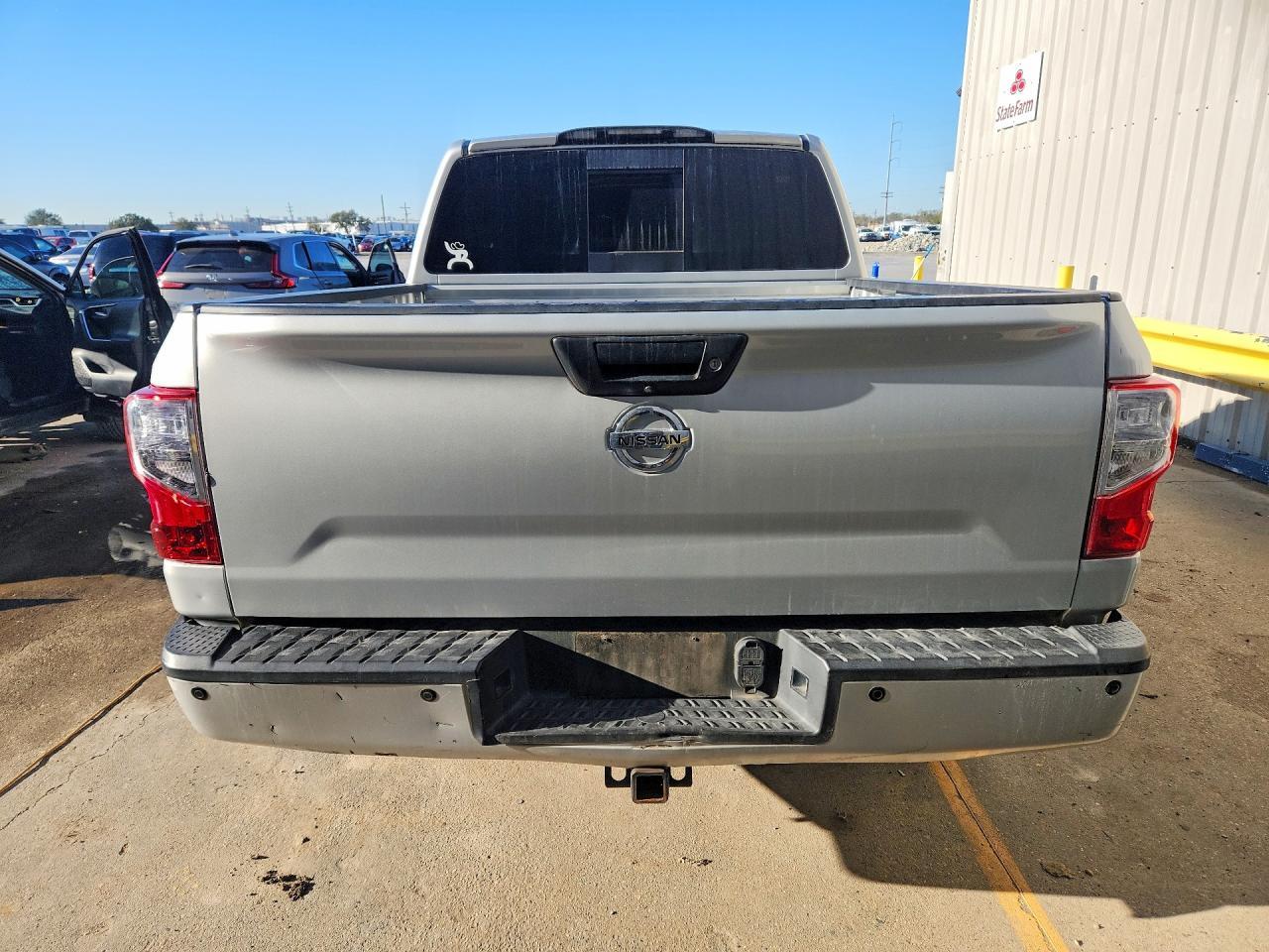 2019 Nissan Titan SV
