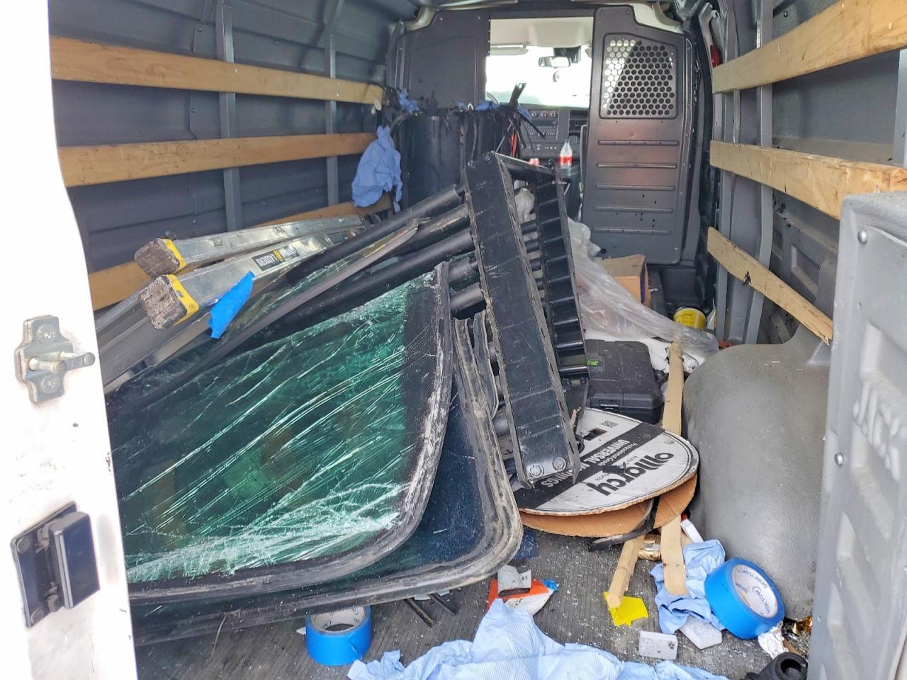 2020 GMC Savana 2500 Cargo Delivery van