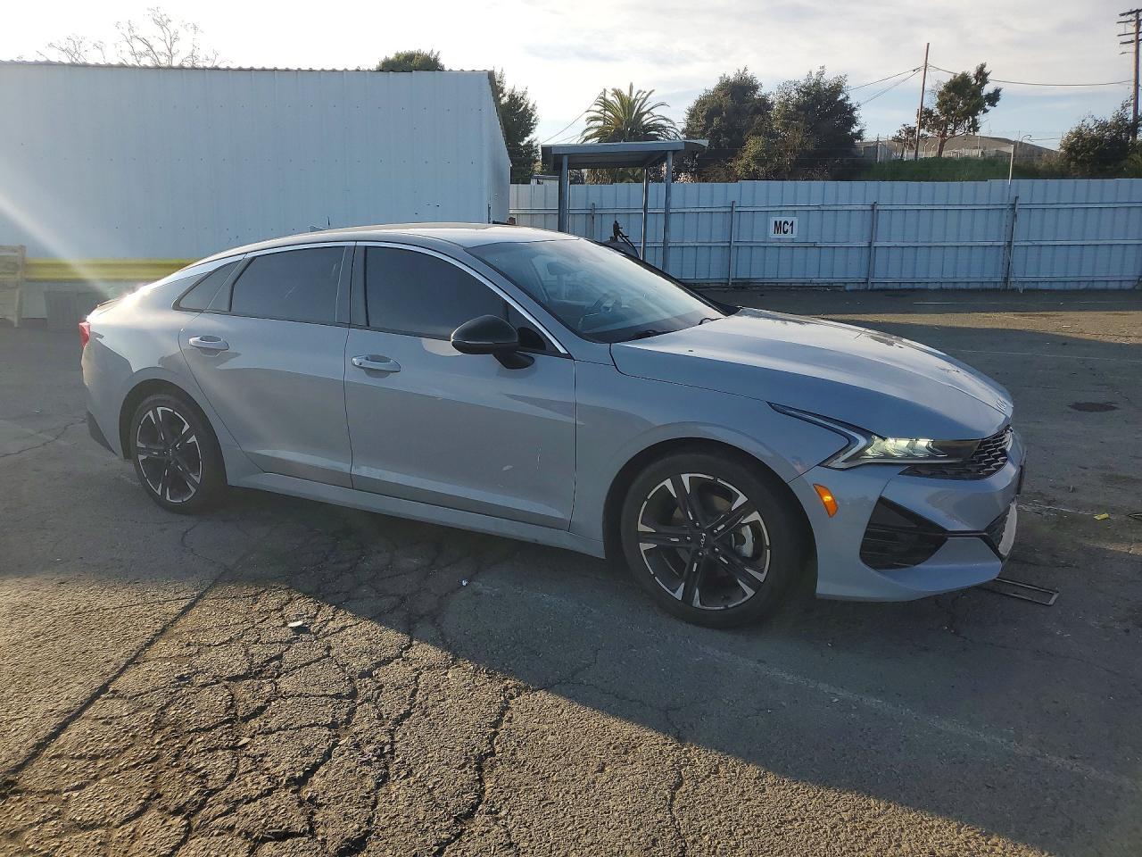 2022 KIA K5 gt Line