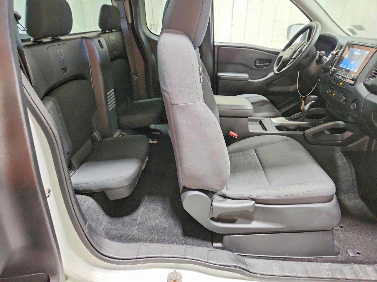 2022 Nissan Frontier S