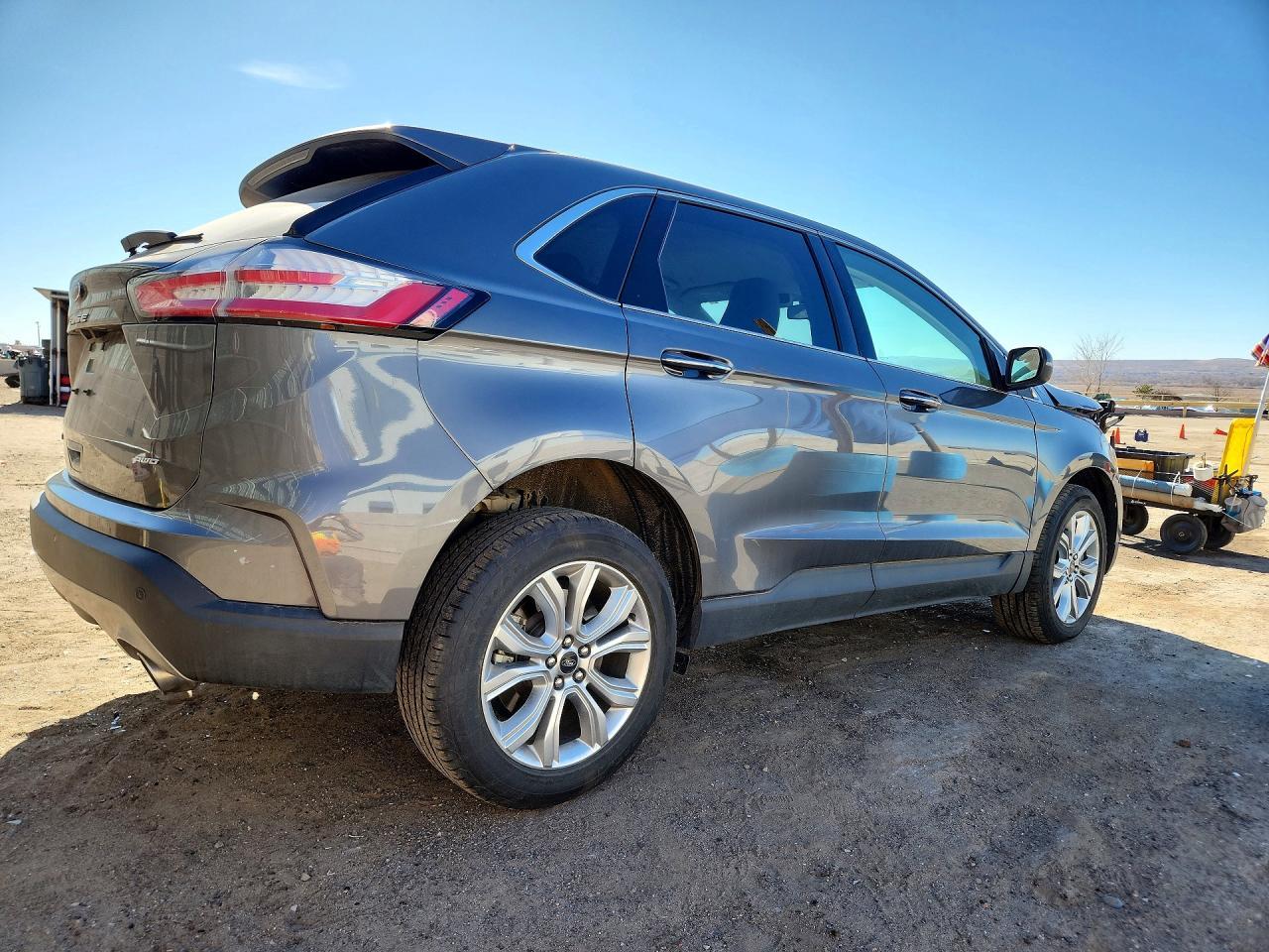2023 Ford Edge Titanium