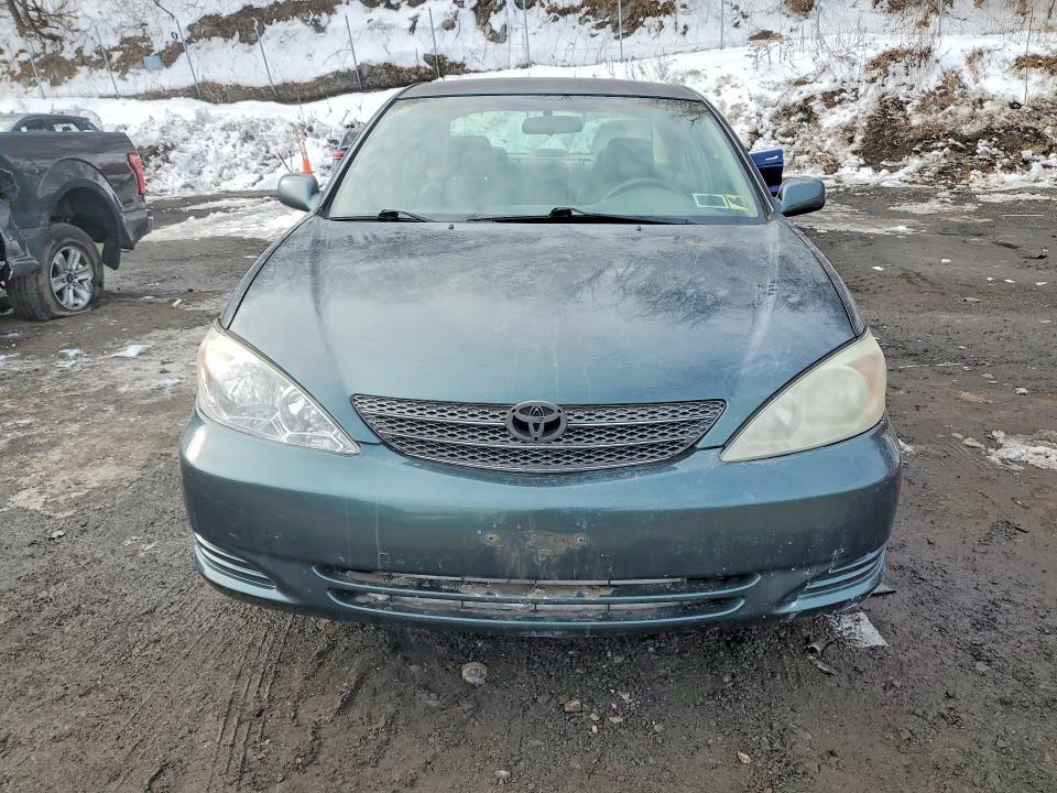 2003 Toyota Camry le