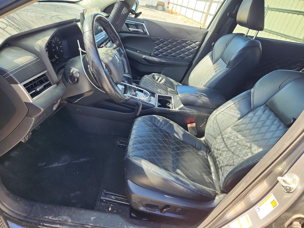 2022 Mitsubishi Outlander sel