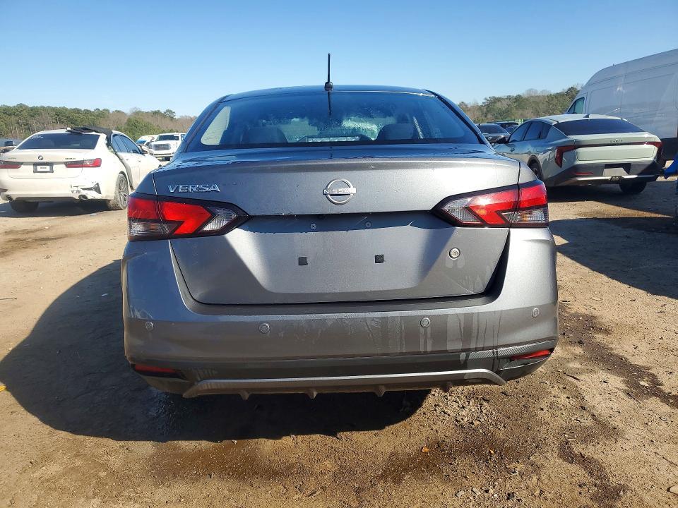2025 Nissan Versa s