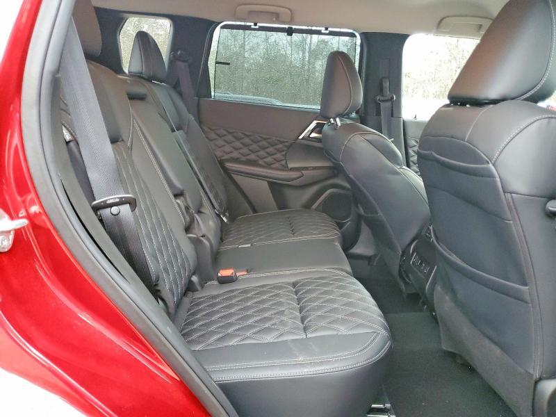 2023 Mitsubishi Outlander sel