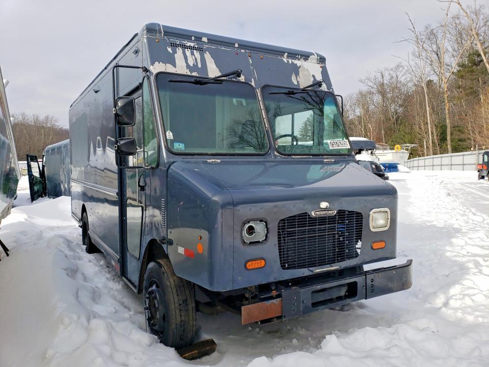 2020 Freightliner MT45G Delivery Truck