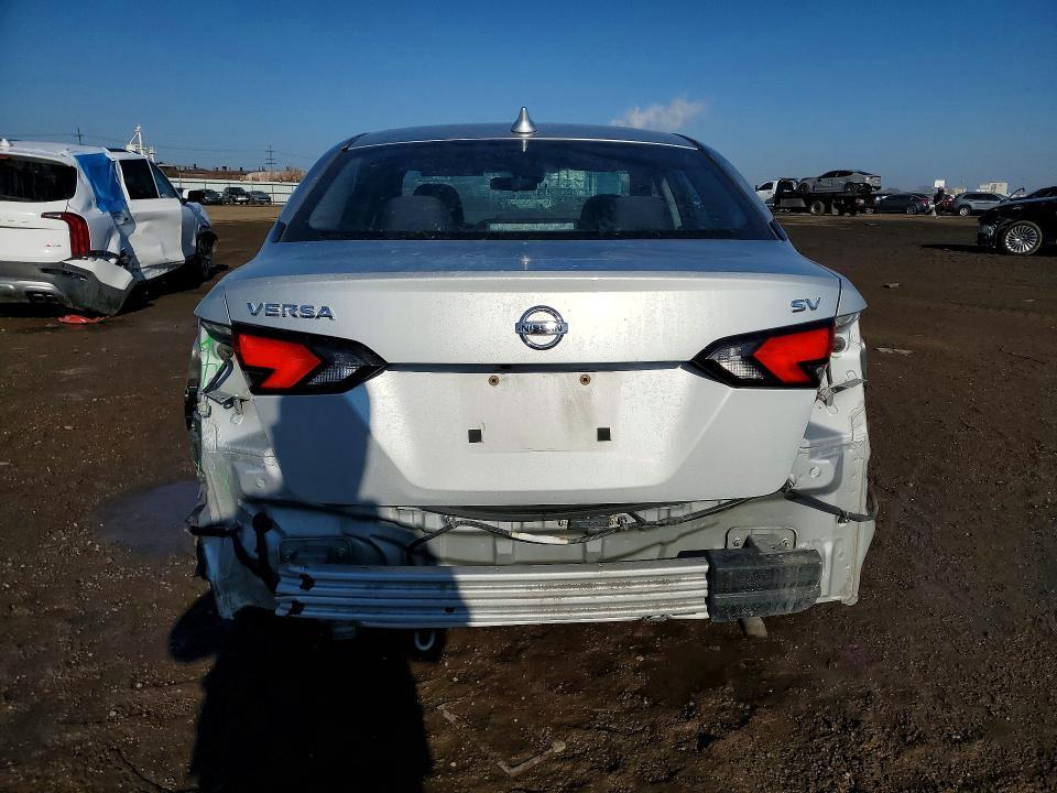 2021 Nissan Versa sv