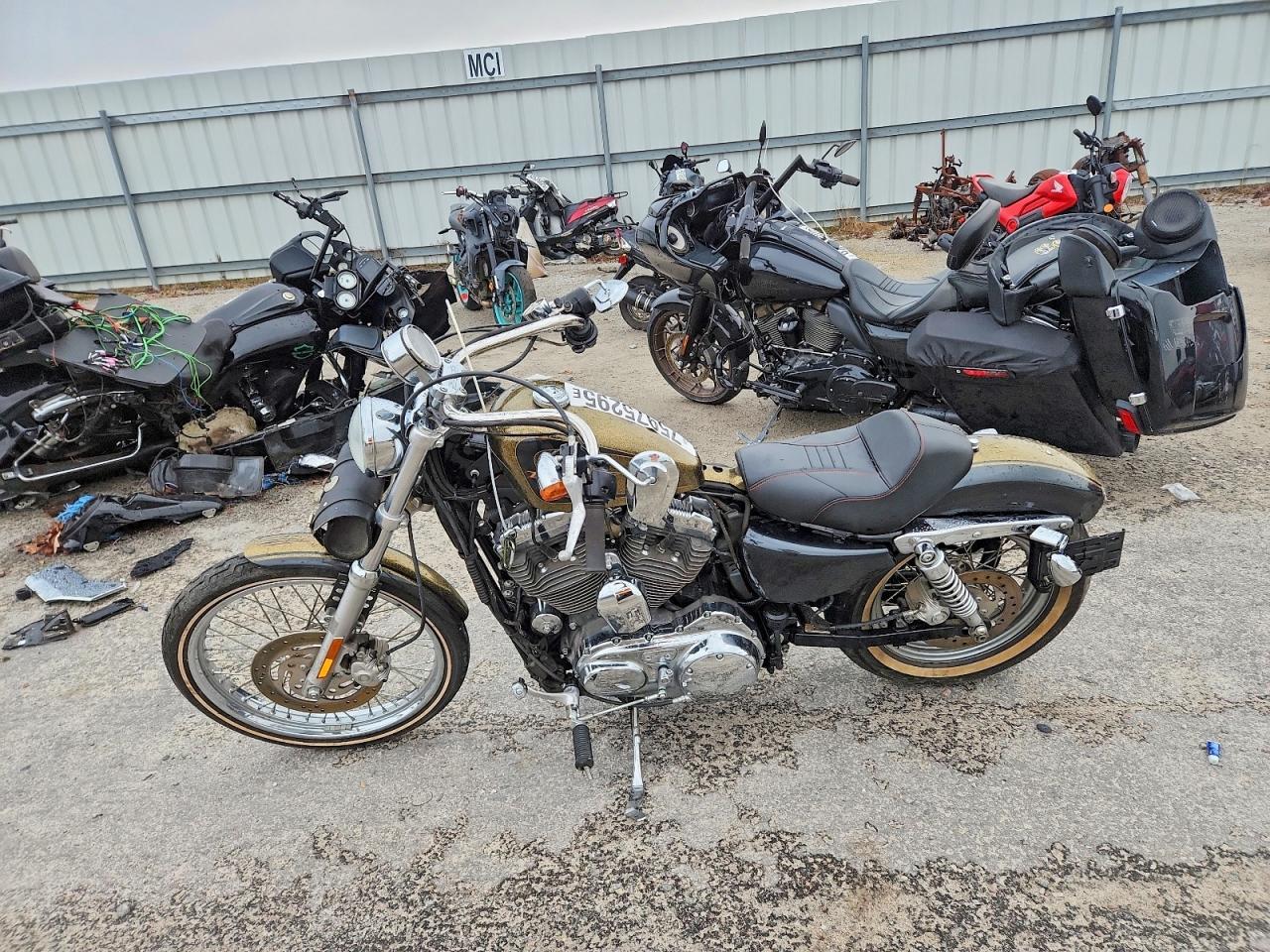 2013 Harley-Davidson XL1200 V