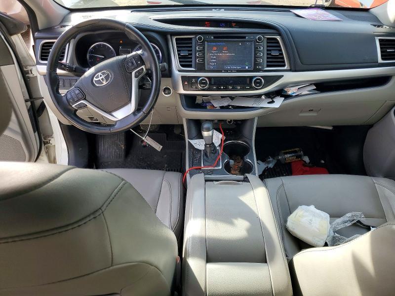 2018 Toyota Highlander se