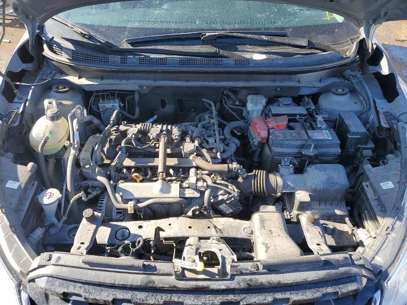 2022 Nissan Kicks sv