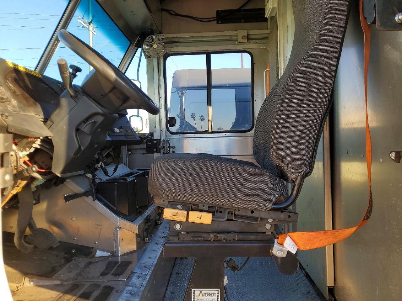 2020 Ford F59 Delivery Truck