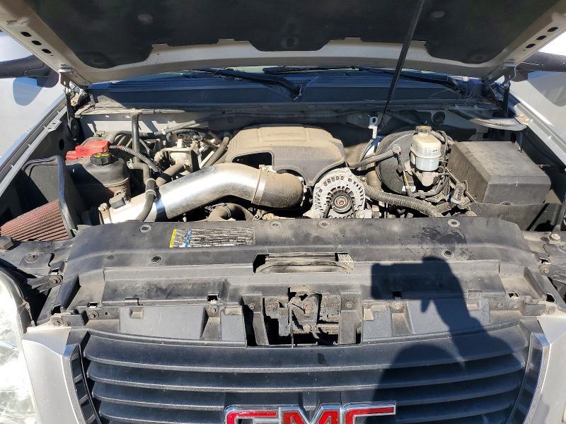 2011 GMC Yukon slt