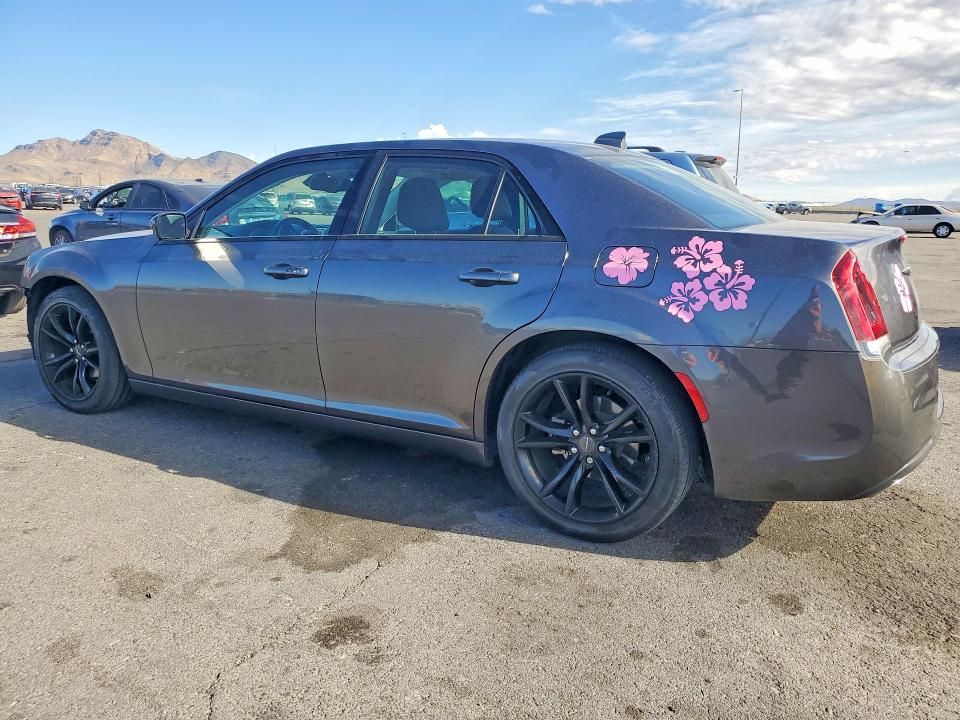 2021 Chrysler 300 Touring