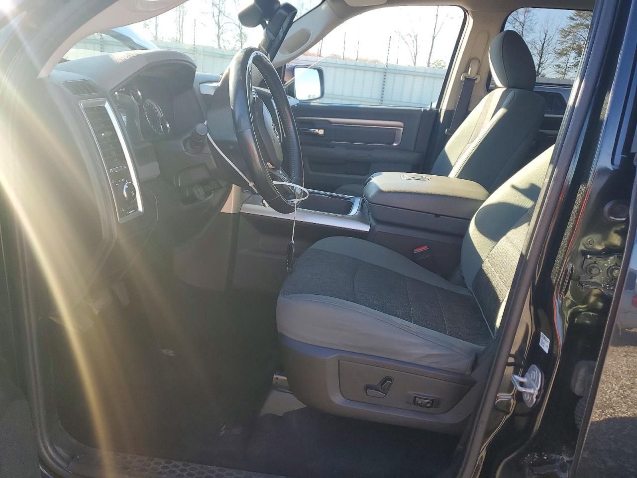 2016 Dodge RAM 1500 SLT