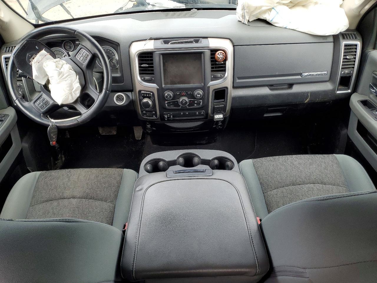 2016 Dodge RAM 1500 SLT