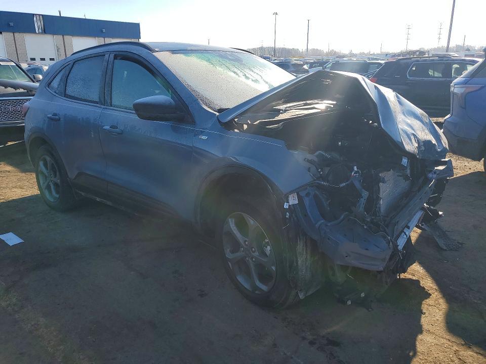 2025 Ford Escape st Line