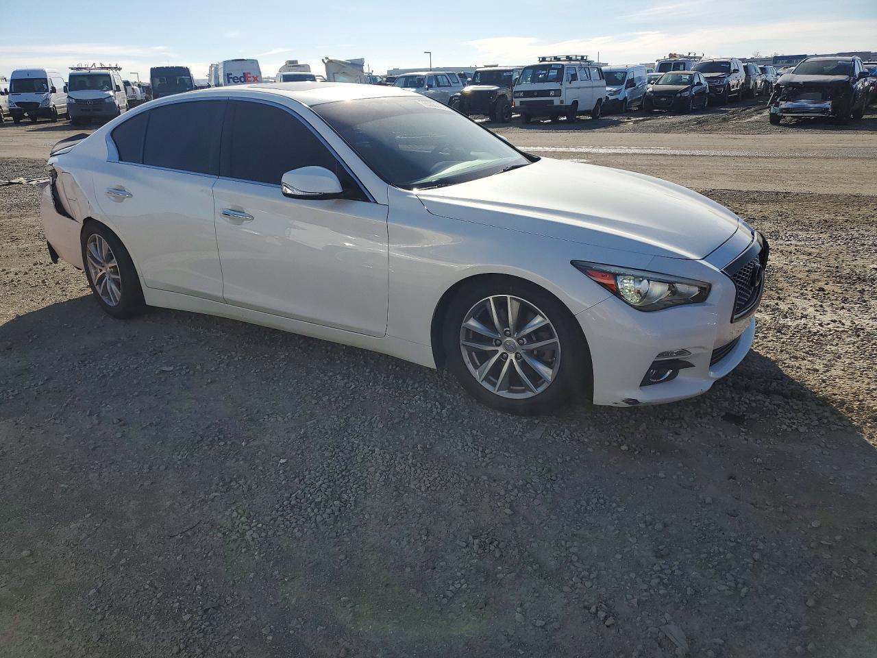 2015 Infinity Q50