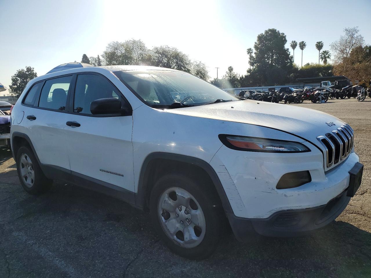 2015 Jeep Cherokee Sport