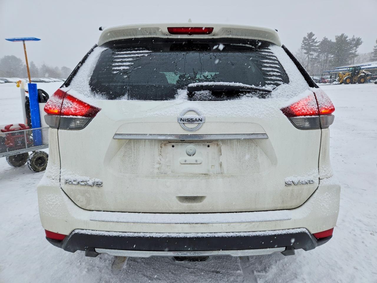 2017 Nissan Rogue sv