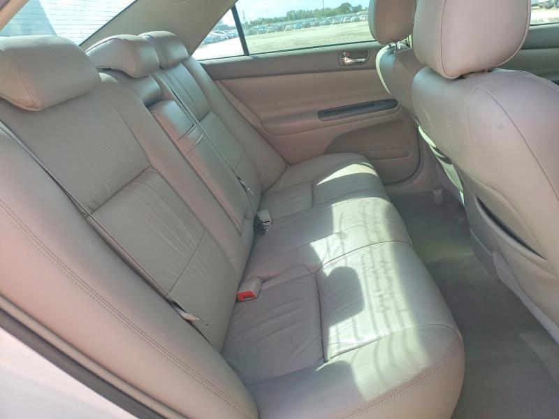2005 Toyota Camry le