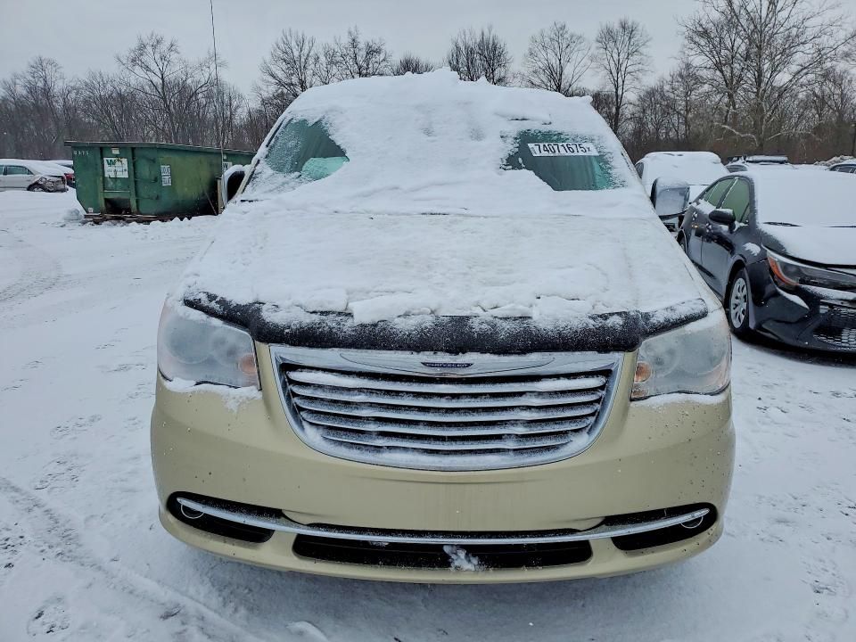 2011 Chrysler Town & Country Touring l