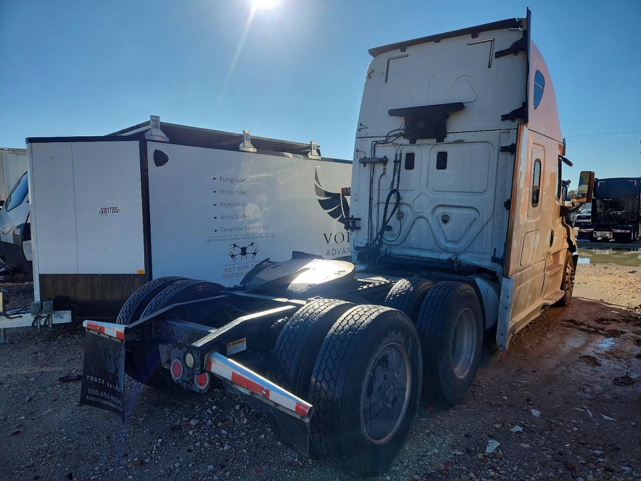 2017 Freightliner Cascadia 125 Semi Truck