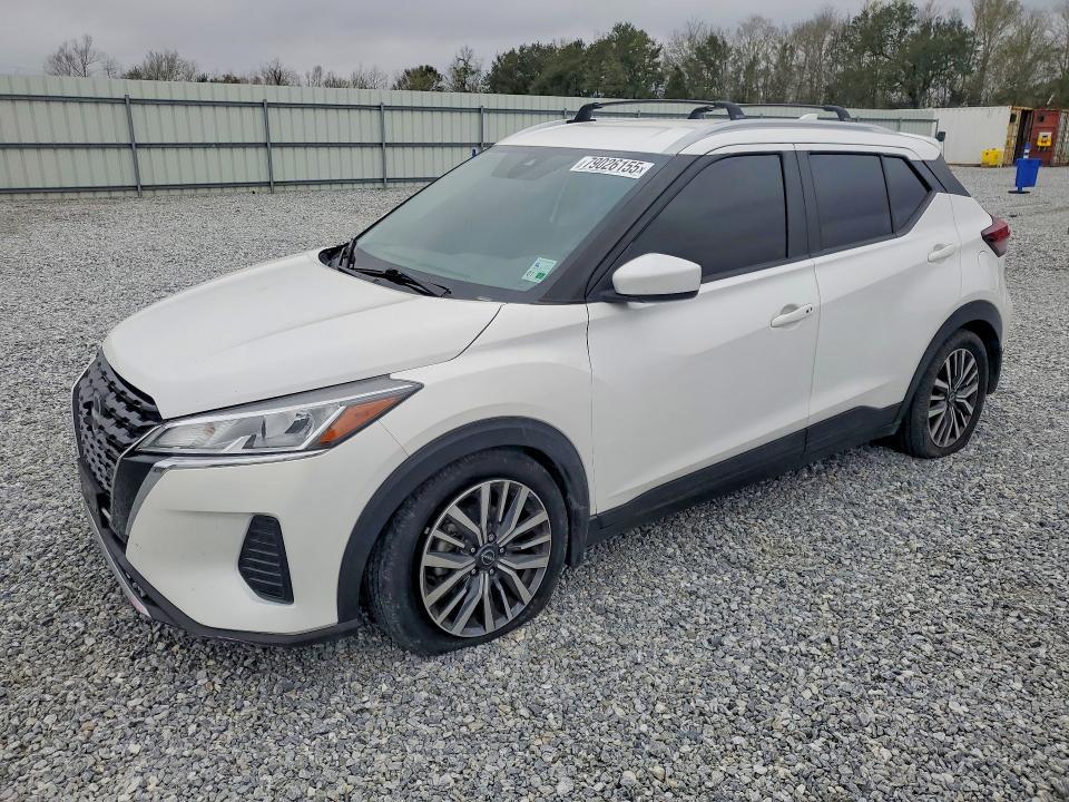 2023 Nissan Kicks sv