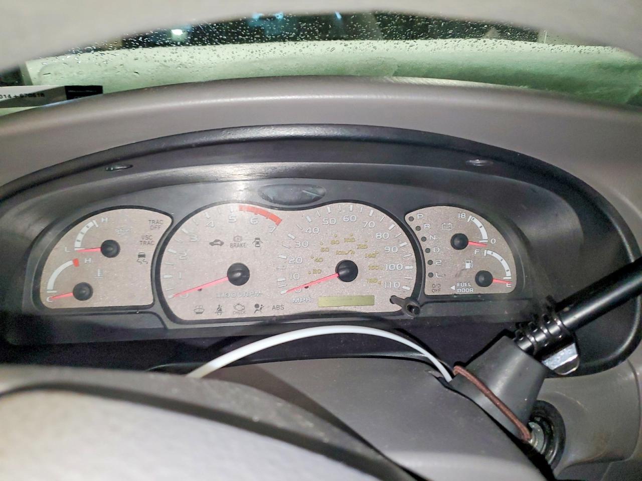 2004 Toyota Sequoia SR5