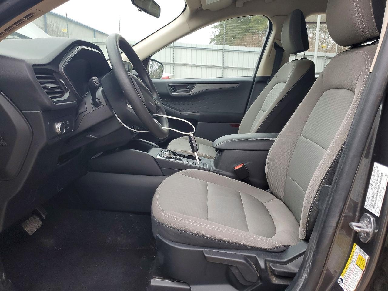 2020 Ford Escape s