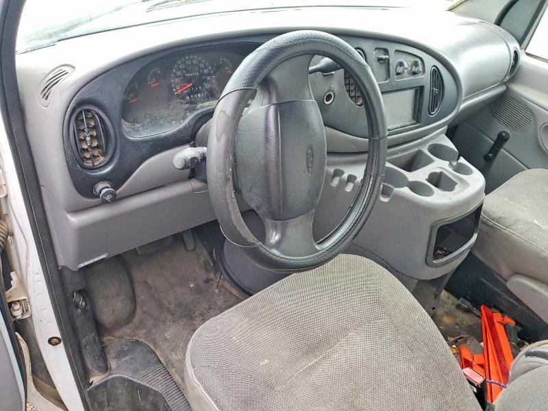 2002 Ford E350 box Truck