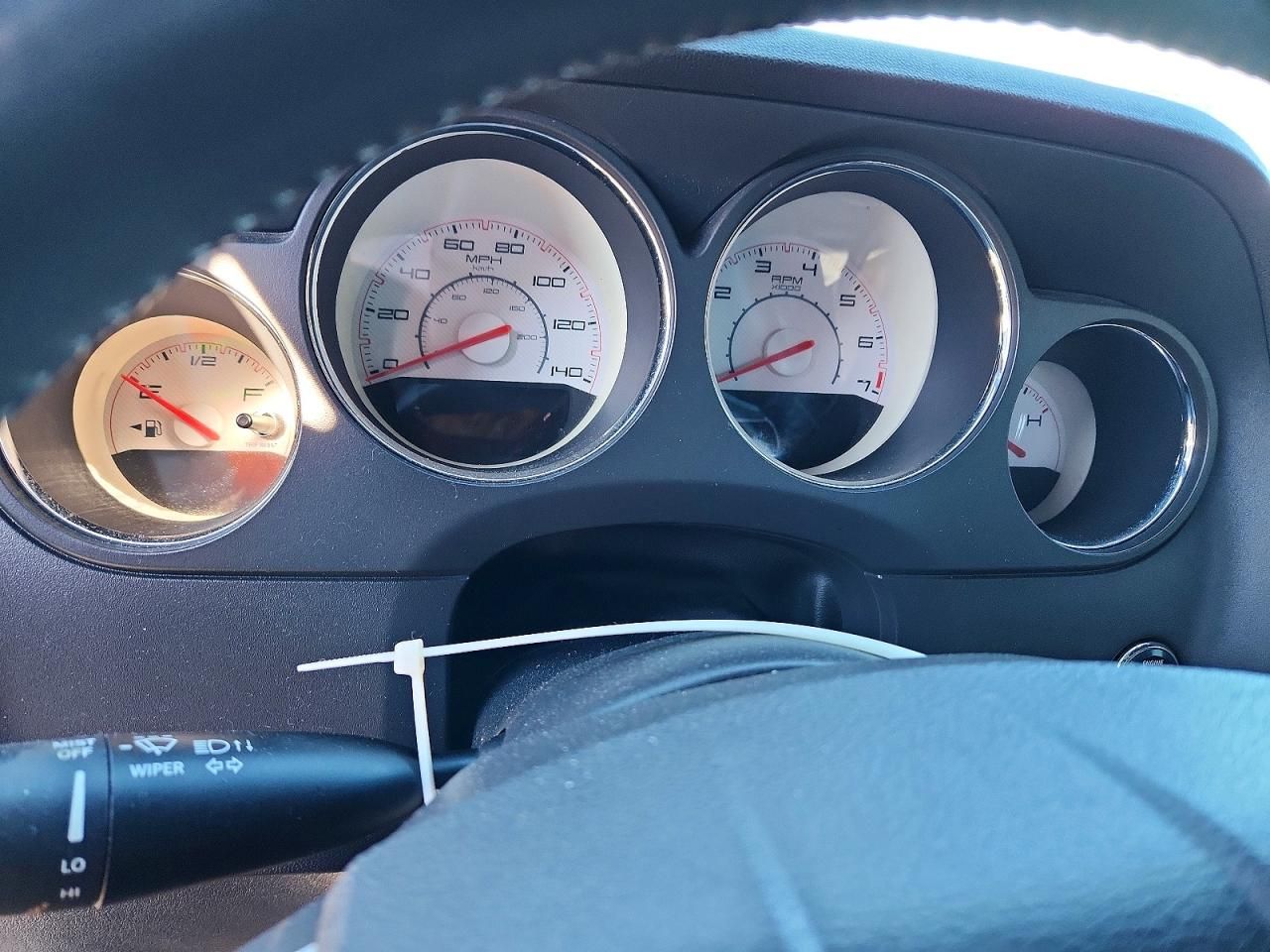 2013 Dodge Challenger sxt