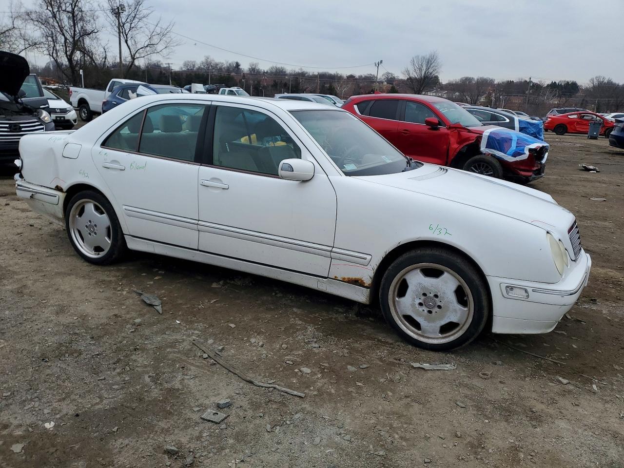 2000 Mercedes-Benz E 320 4matic