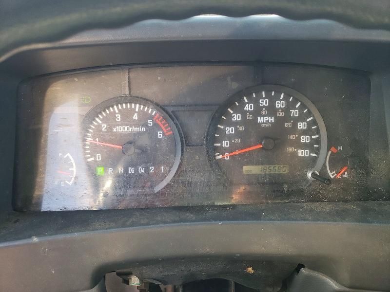 2013 Isuzu NPR HD BOX Truck