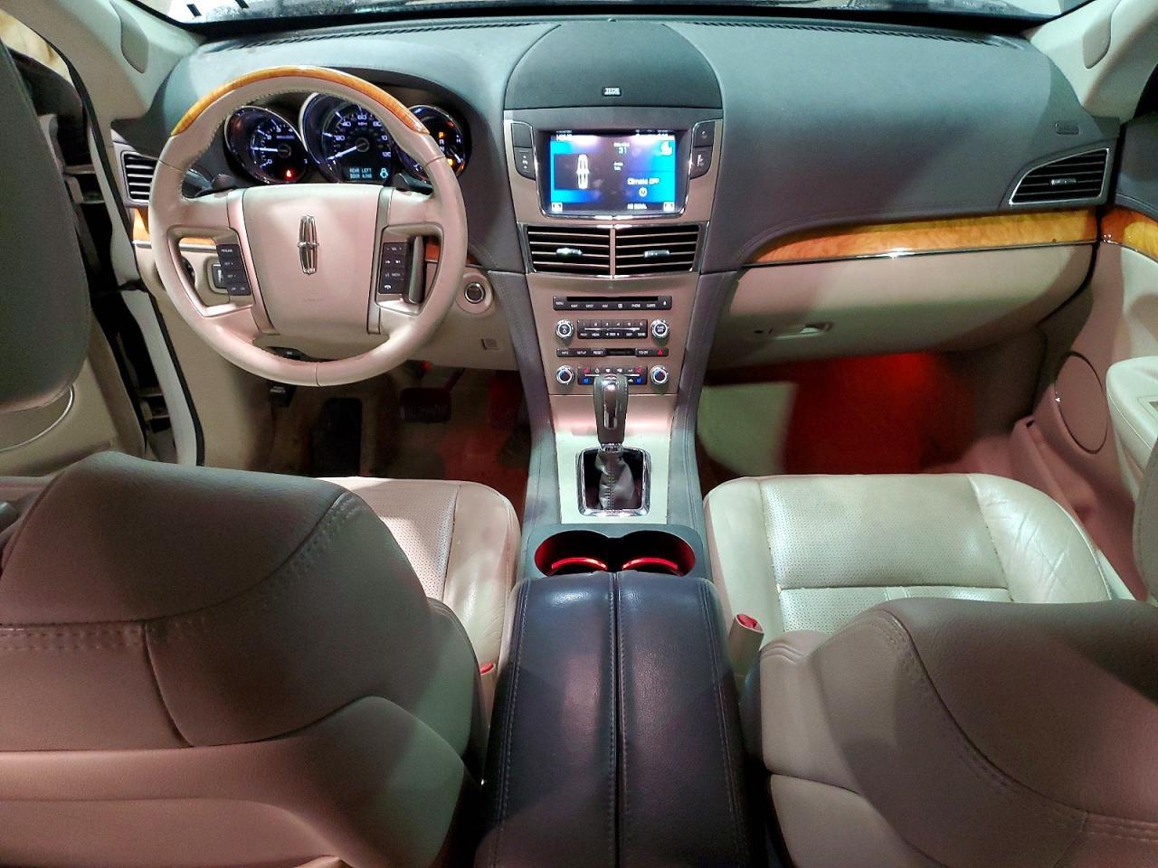 2012 Lincoln MKT