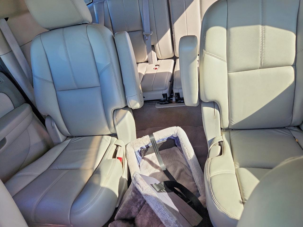 2011 Chevrolet Suburban C1500 LT