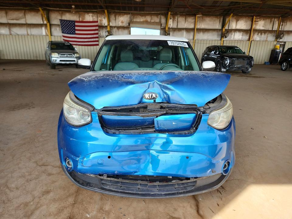 2016 KIA Soul ev +