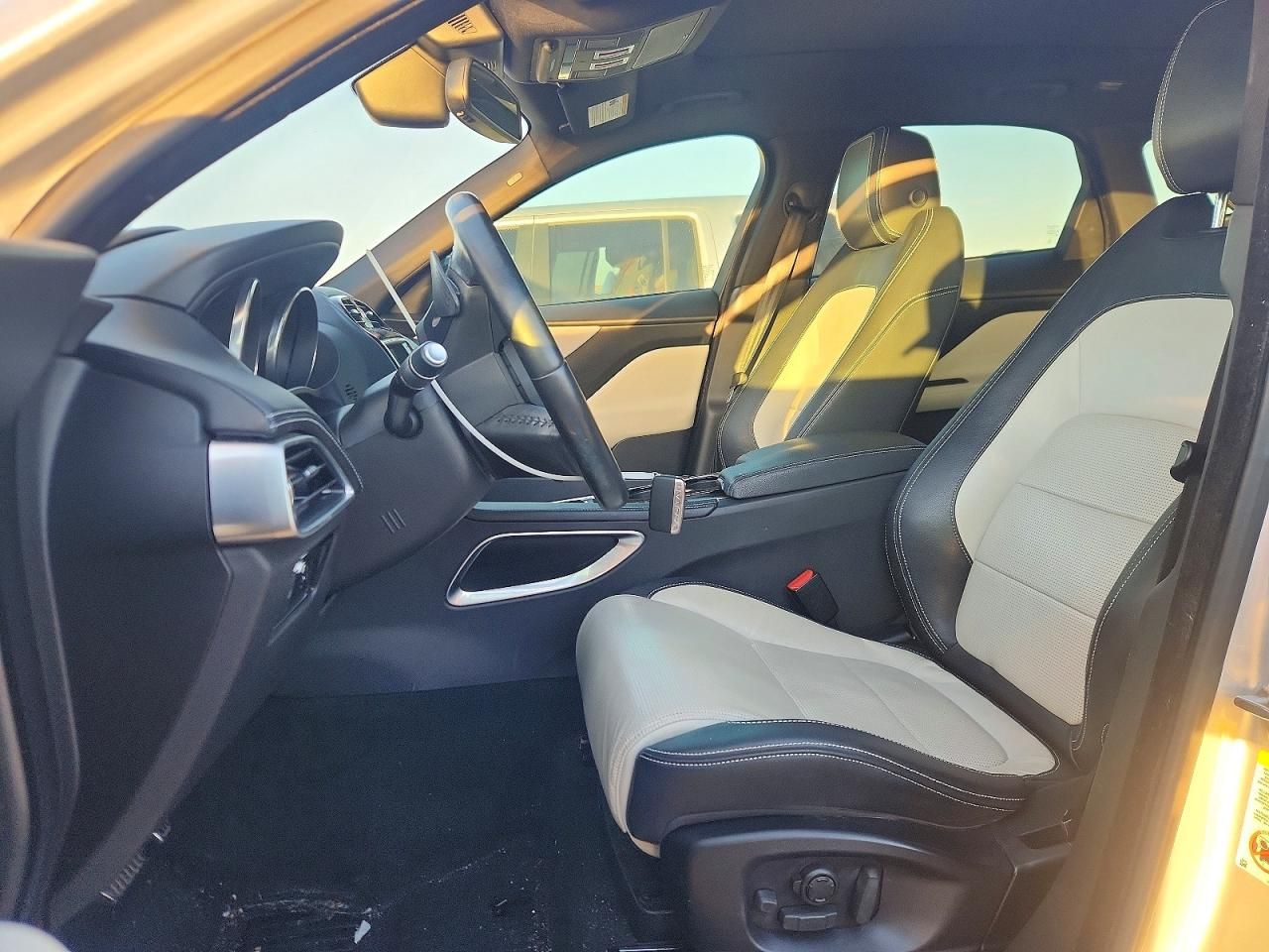 2017 Jaguar F-pace R-sport