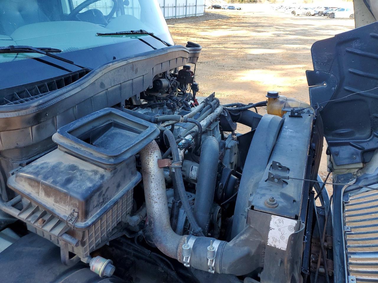 2014 International 4300 BOX Truck