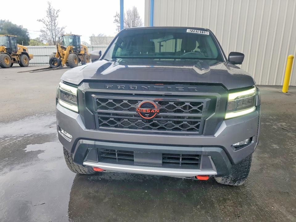 2022 Nissan Frontier s
