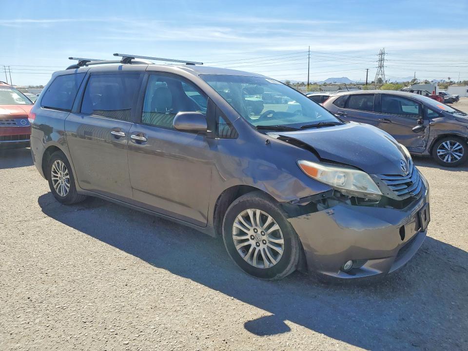 2013 Toyota Sienna xle