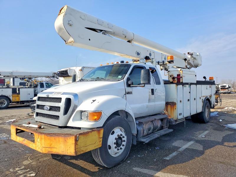 2011 Ford F750 Super Duty Bucket Truck