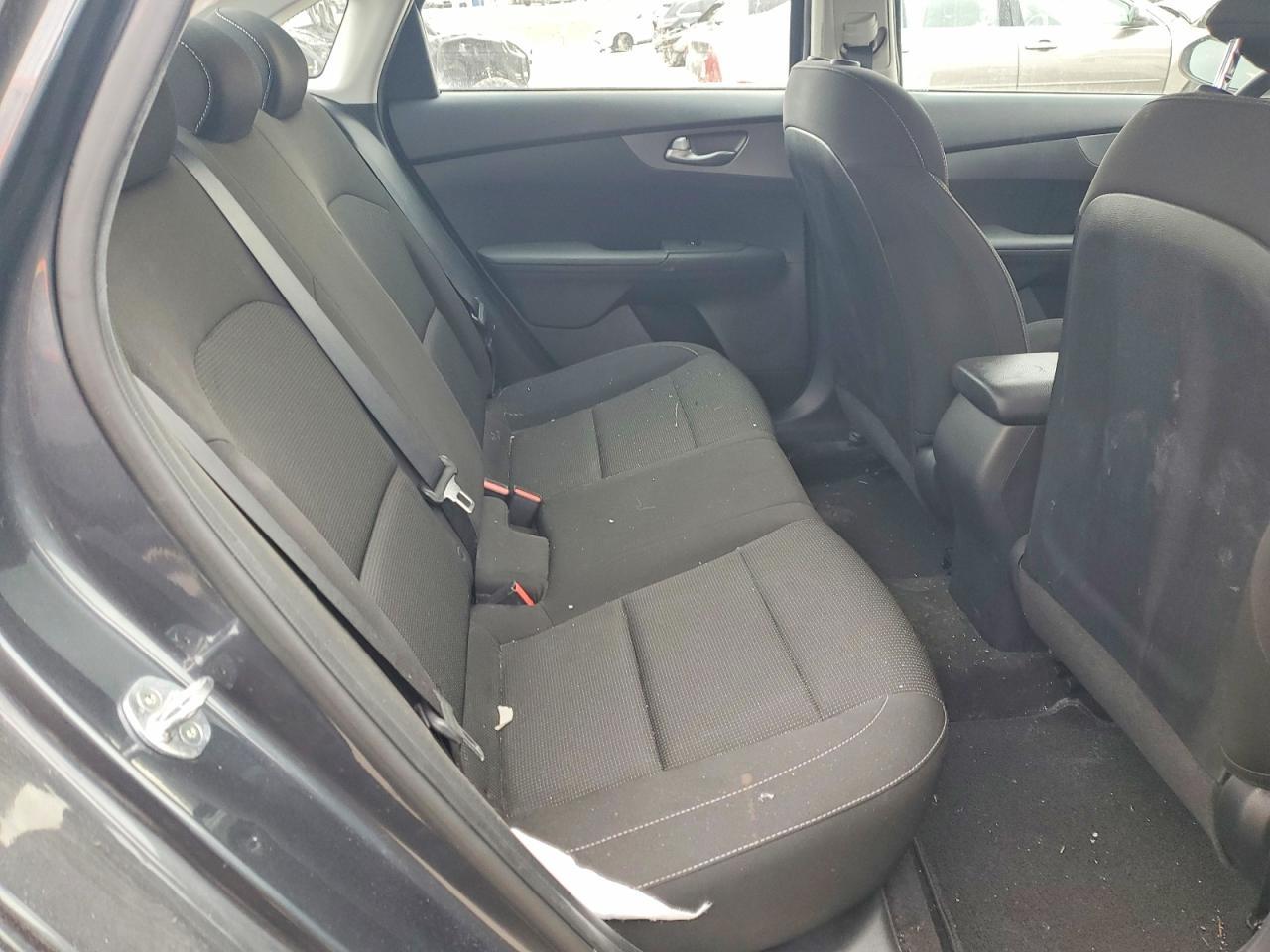 2021 KIA Forte fe