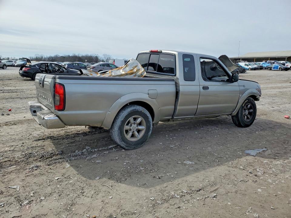 2004 Niss Frontier King cab xe