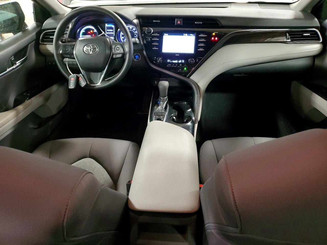 2020 Toyota Camry le