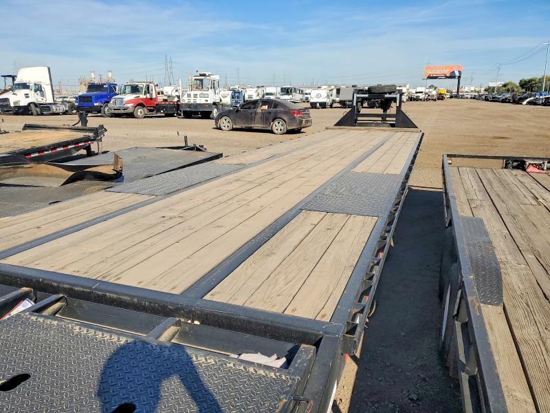 2024 Bigtex 2024 big tex 25gn-35bk+5mr Equipment Trailer