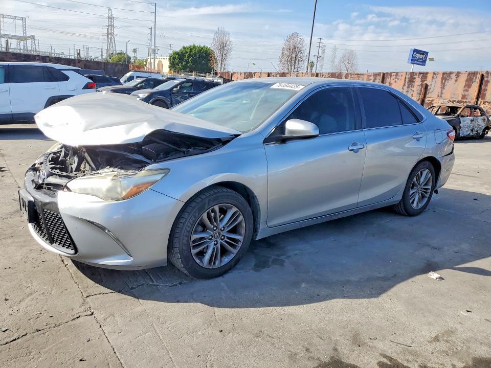 2016 Toyota Camry le